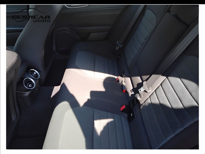 GuidiCar - ALFA ROMEO Giulia 2018 Giulia 2.2 t Business 136cv auto Usato